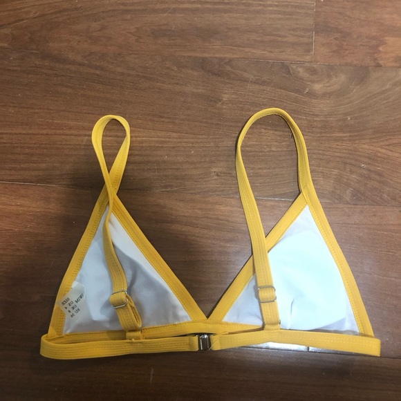 Yellow triangle bikini - Picture 3 of 4